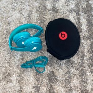 Teal beats by Dr. dre
